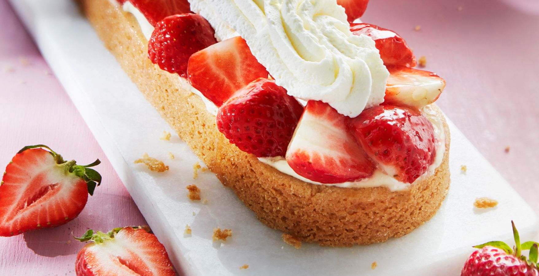 Aardbeien slof - Van Otten - Patisserie & Broodspecialist