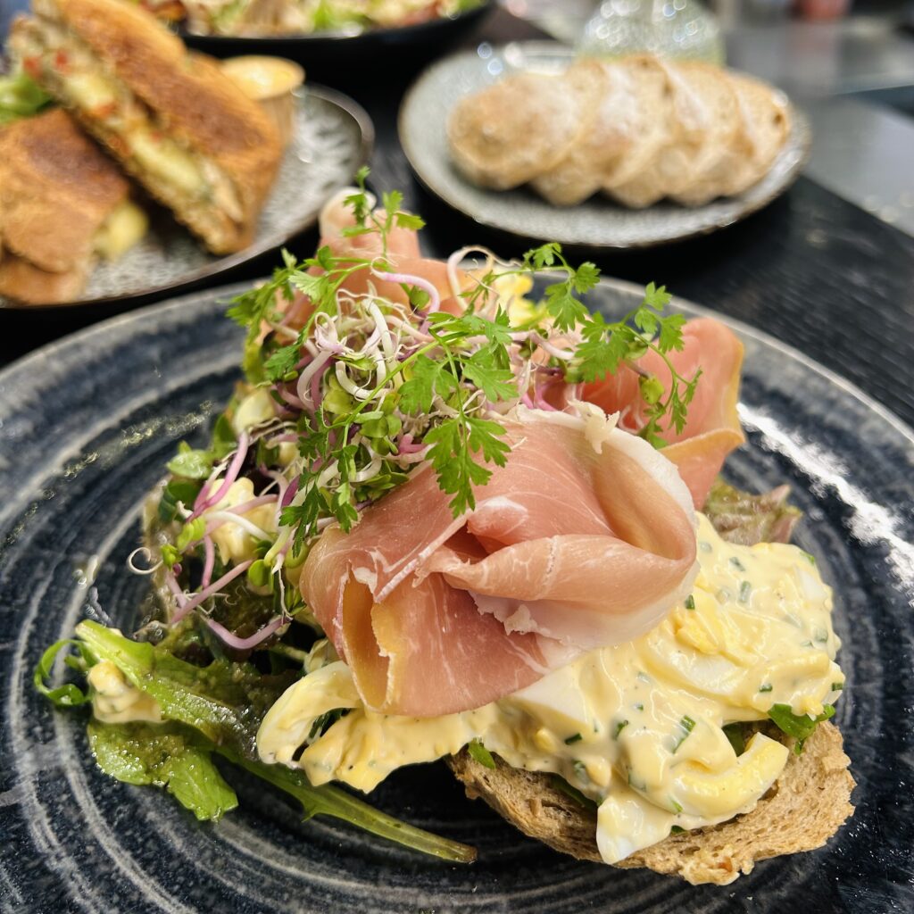 Luchcafé - Van Otten - Patisserie & Broodspecialist